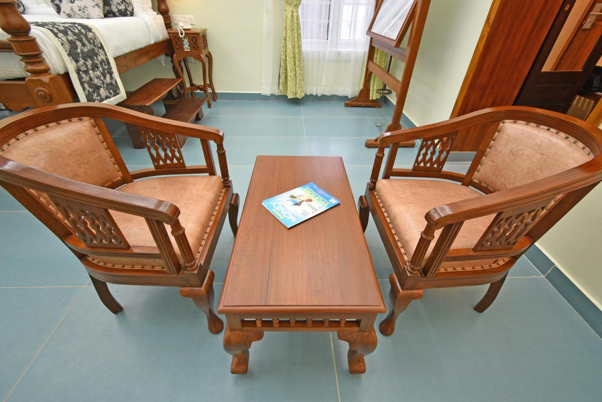 Le Colonial Suites Pondicherry Exterior photo